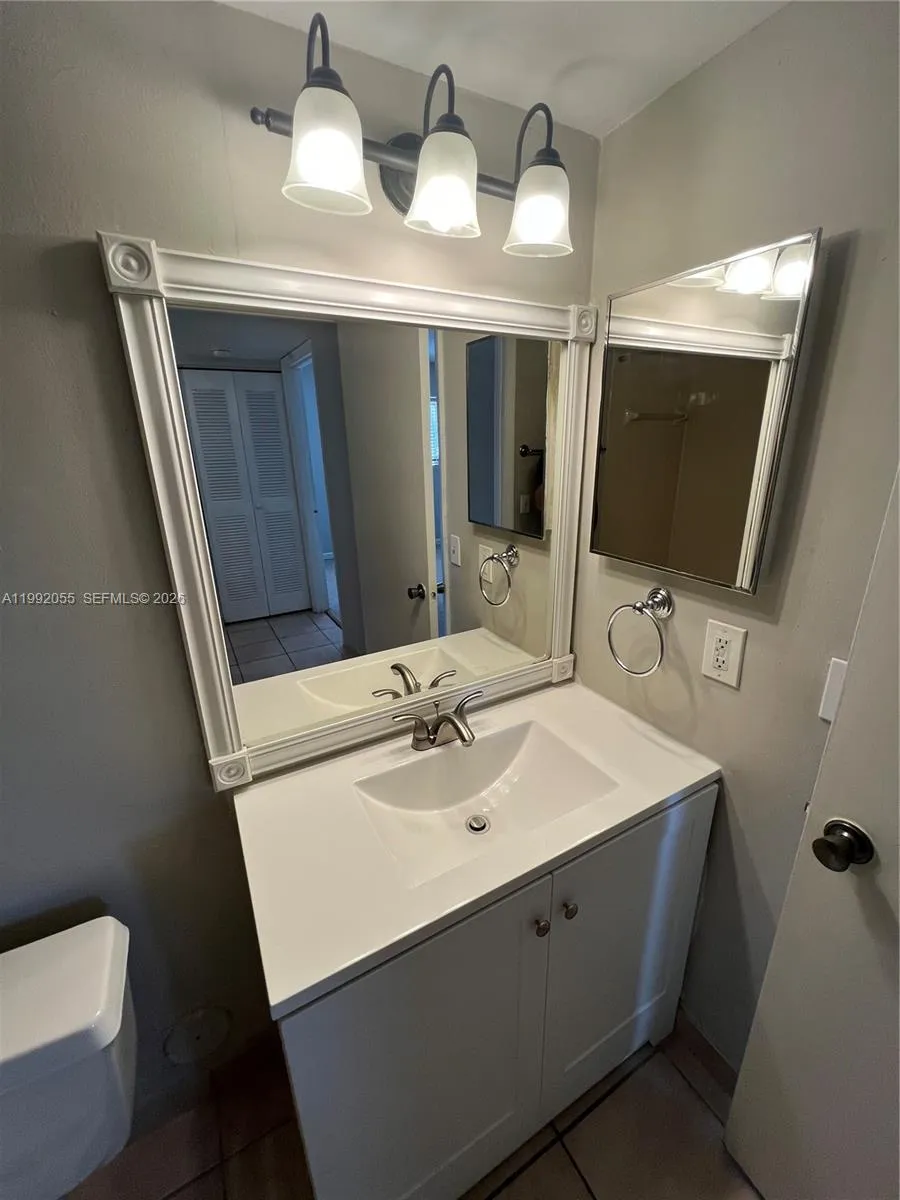 251 W Palm Cir W 107, Pembroke Pines, Florida 3302, Pembroke Pines, Florida 33025, 2 Bedrooms Bedrooms, ,1 BathroomBathrooms,Residential Lease,For Rent,251 W Palm Cir W 107, Pembroke Pines, Florida 3302,A11992055