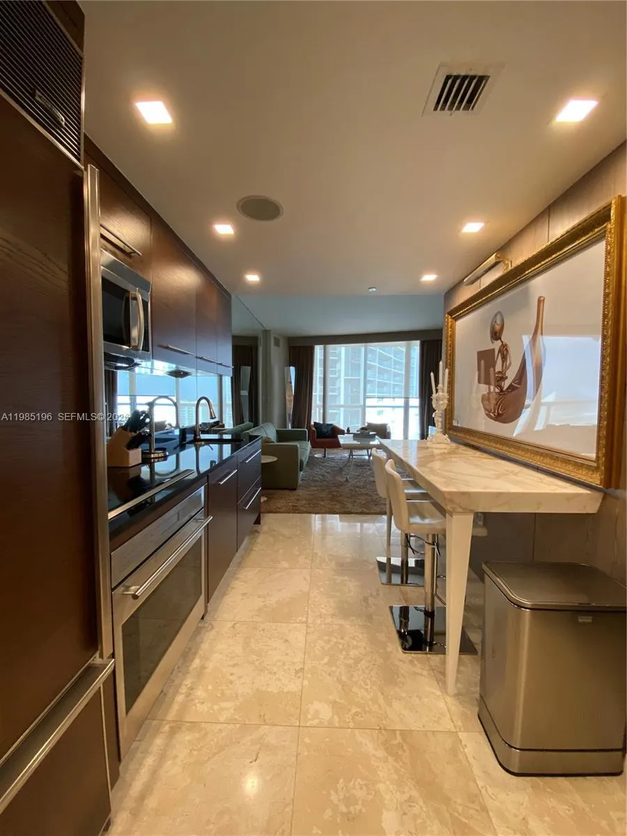 495 Brickell Ave 4608, Miami, Florida 33131, Miami, Florida 33131, 1 Bedroom Bedrooms, ,1 BathroomBathrooms,Residential Lease,For Rent,495 Brickell Ave 4608, Miami, Florida 33131,A11985196
