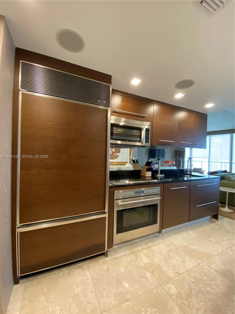 495 Brickell Ave 4608, Miami, Florida 33131, Miami, Florida 33131, 1 Bedroom Bedrooms, ,1 BathroomBathrooms,Residential Lease,For Rent,495 Brickell Ave 4608, Miami, Florida 33131,A11985196