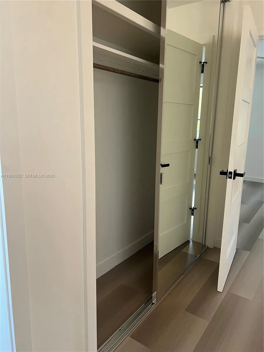 225 Se 16th Ave 3, Fort Lauderdale, Florida 33301, Fort Lauderdale, Florida 33301, 2 Bedrooms Bedrooms, ,1 BathroomBathrooms,Residential Lease,For Rent,225 Se 16th Ave 3, Fort Lauderdale, Florida 33301,A11992082