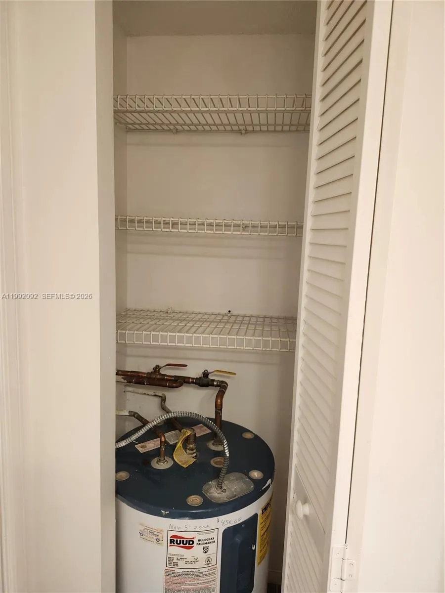 9410 Poinciana Pl 101, Davie, Florida 33324, Davie, Florida 33324, 1 Bedroom Bedrooms, ,1 BathroomBathrooms,Residential,For Sale,9410 Poinciana Pl 101, Davie, Florida 33324,A11992092
