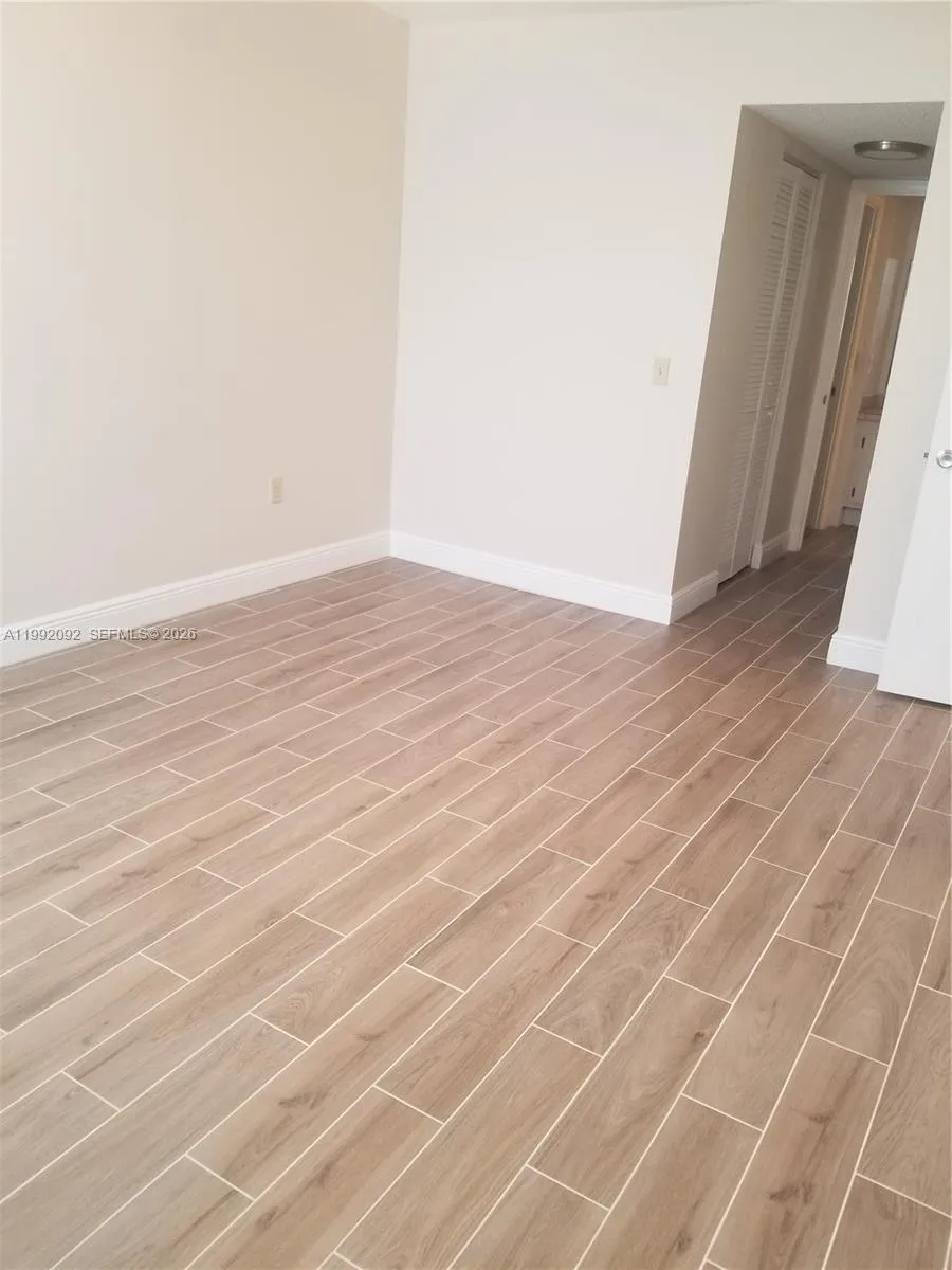 9410 Poinciana Pl 101, Davie, Florida 33324, Davie, Florida 33324, 1 Bedroom Bedrooms, ,1 BathroomBathrooms,Residential,For Sale,9410 Poinciana Pl 101, Davie, Florida 33324,A11992092