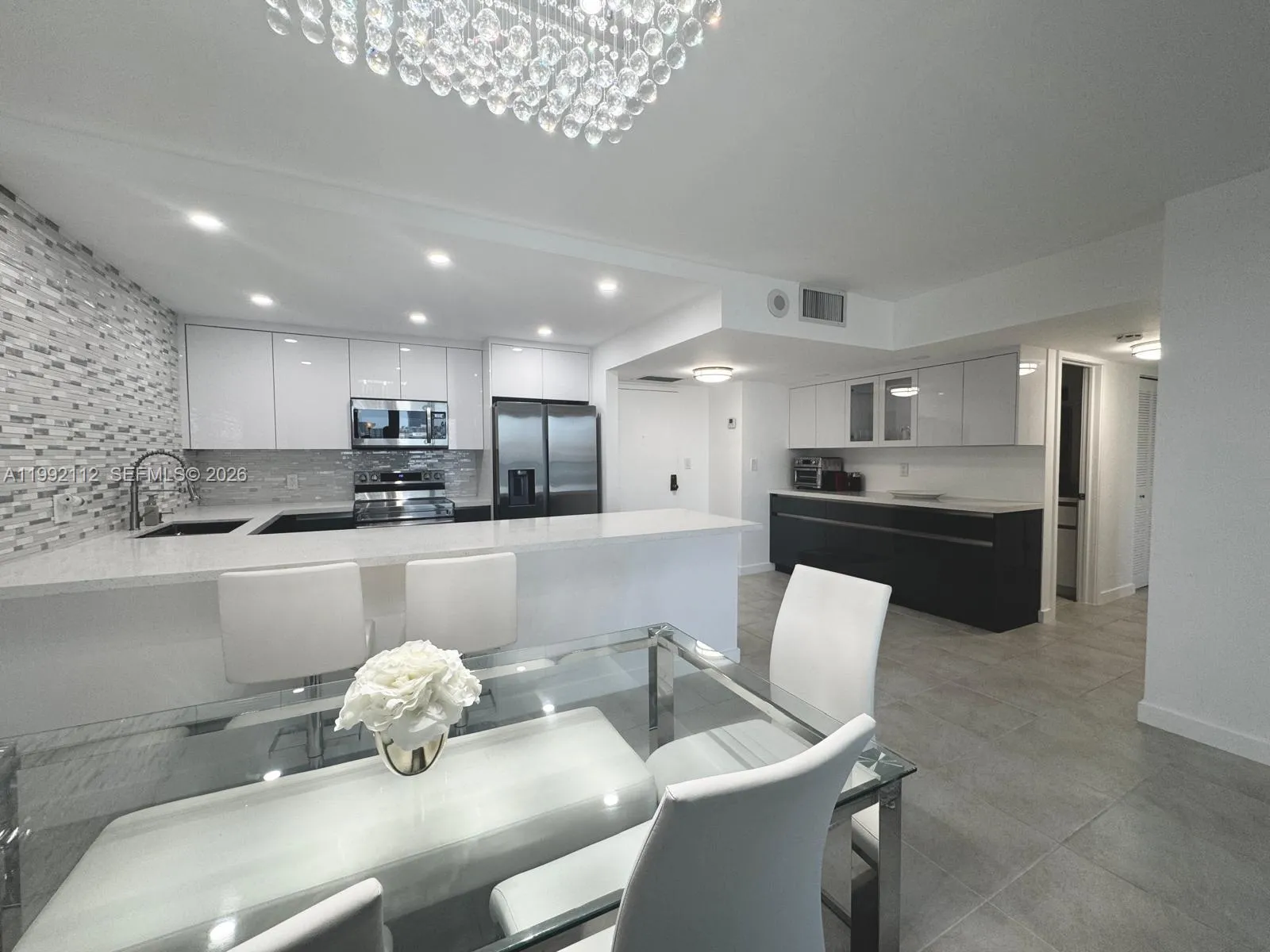 3800 S Ocean Dr 1710, Hollywood, Florida 33019, Hollywood, Florida 33019, 2 Bedrooms Bedrooms, ,2 BathroomsBathrooms,Residential Lease,For Rent,3800 S Ocean Dr 1710, Hollywood, Florida 33019,A11992112