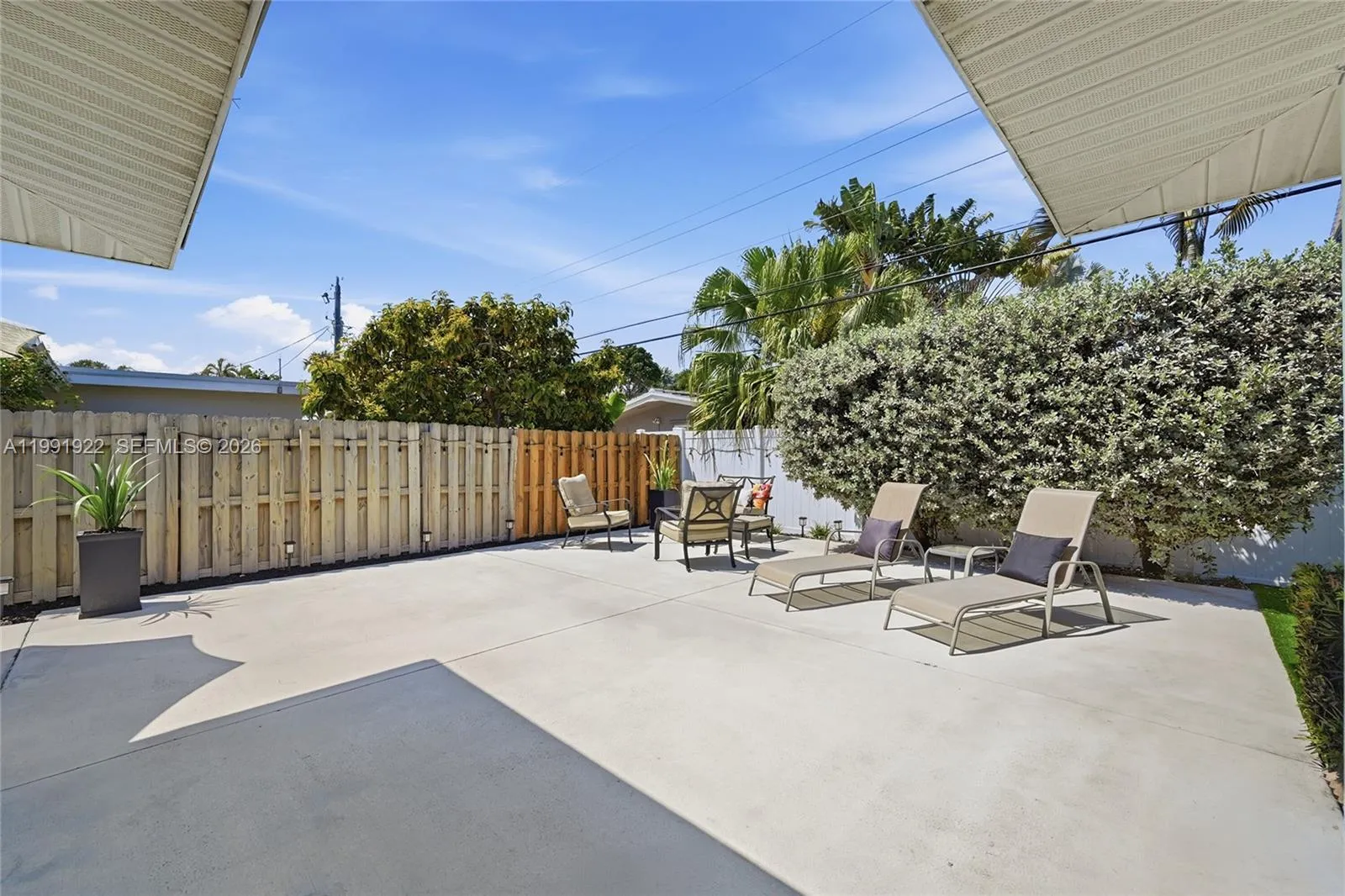 2725 Se 2nd Ct, Pompano Beach, Florida 33062, Pompano Beach, Florida 33062, 3 Bedrooms Bedrooms, ,2 BathroomsBathrooms,Residential Lease,For Rent,2725 Se 2nd Ct, Pompano Beach, Florida 33062,A11991922