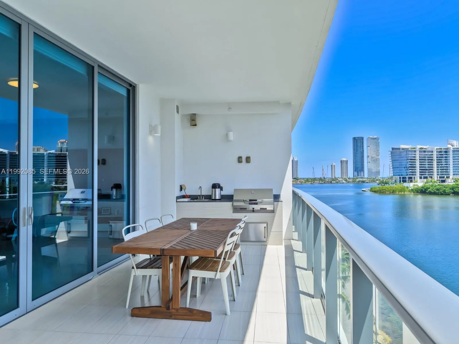 3300 Ne 188th St 511, Aventura, Florida 33180, Aventura, Florida 33180, 3 Bedrooms Bedrooms, ,4 BathroomsBathrooms,Residential,For Sale,3300 Ne 188th St 511, Aventura, Florida 33180,A11992085