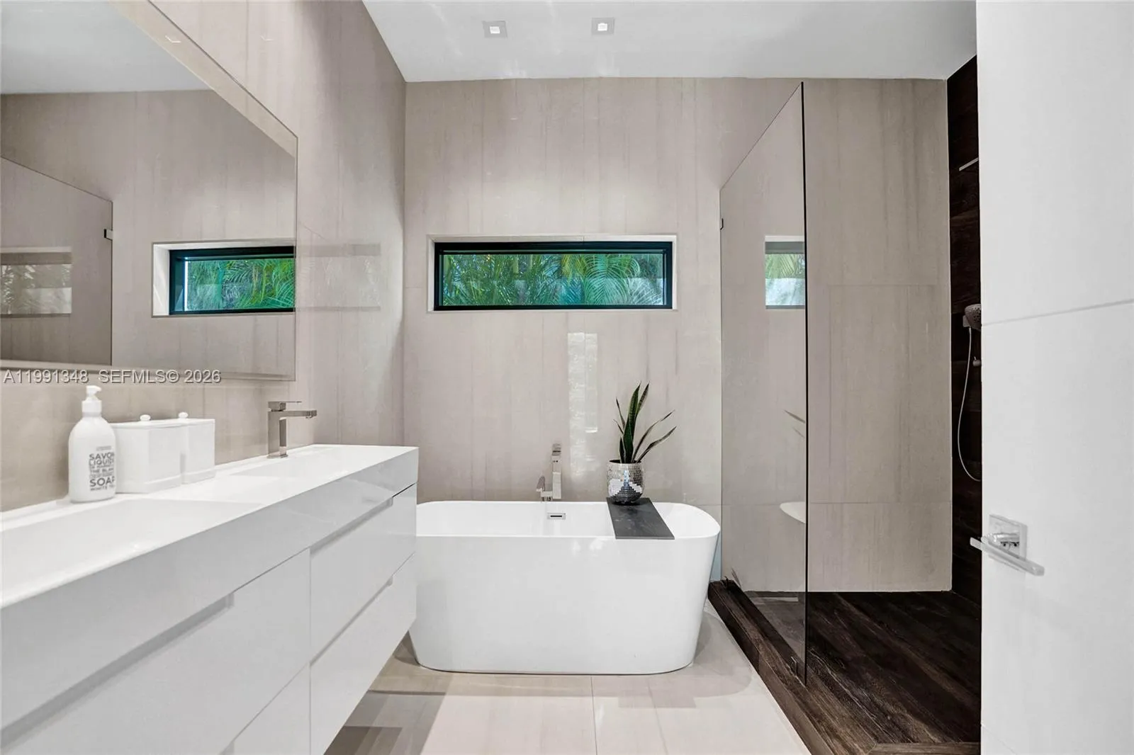 2120 Ne 197th Ter, Miami, Florida 33179, Miami, Florida 33179, 5 Bedrooms Bedrooms, ,5 BathroomsBathrooms,Residential,For Sale,2120 Ne 197th Ter, Miami, Florida 33179,A11991348