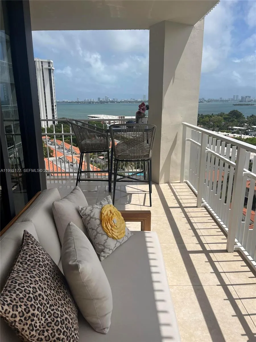 1000 Quayside Ter 1404, Miami, Florida 33138, Miami, Florida 33138, 2 Bedrooms Bedrooms, 1 Room Rooms,2 BathroomsBathrooms,Residential,For Sale,1000 Quayside Ter 1404, Miami, Florida 33138,A11992177