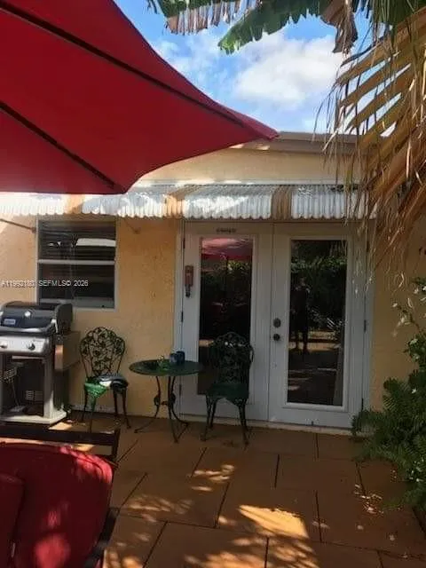 1916 Coolidge St 1, Hollywood, Florida 33020, Hollywood, Florida 33020, ,1 BathroomBathrooms,Residential Lease,For Rent,1916 Coolidge St 1, Hollywood, Florida 33020,A11992180