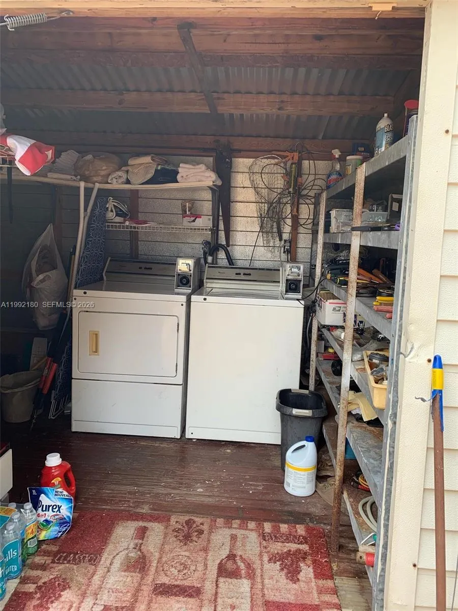 1916 Coolidge St 1, Hollywood, Florida 33020, Hollywood, Florida 33020, ,1 BathroomBathrooms,Residential Lease,For Rent,1916 Coolidge St 1, Hollywood, Florida 33020,A11992180