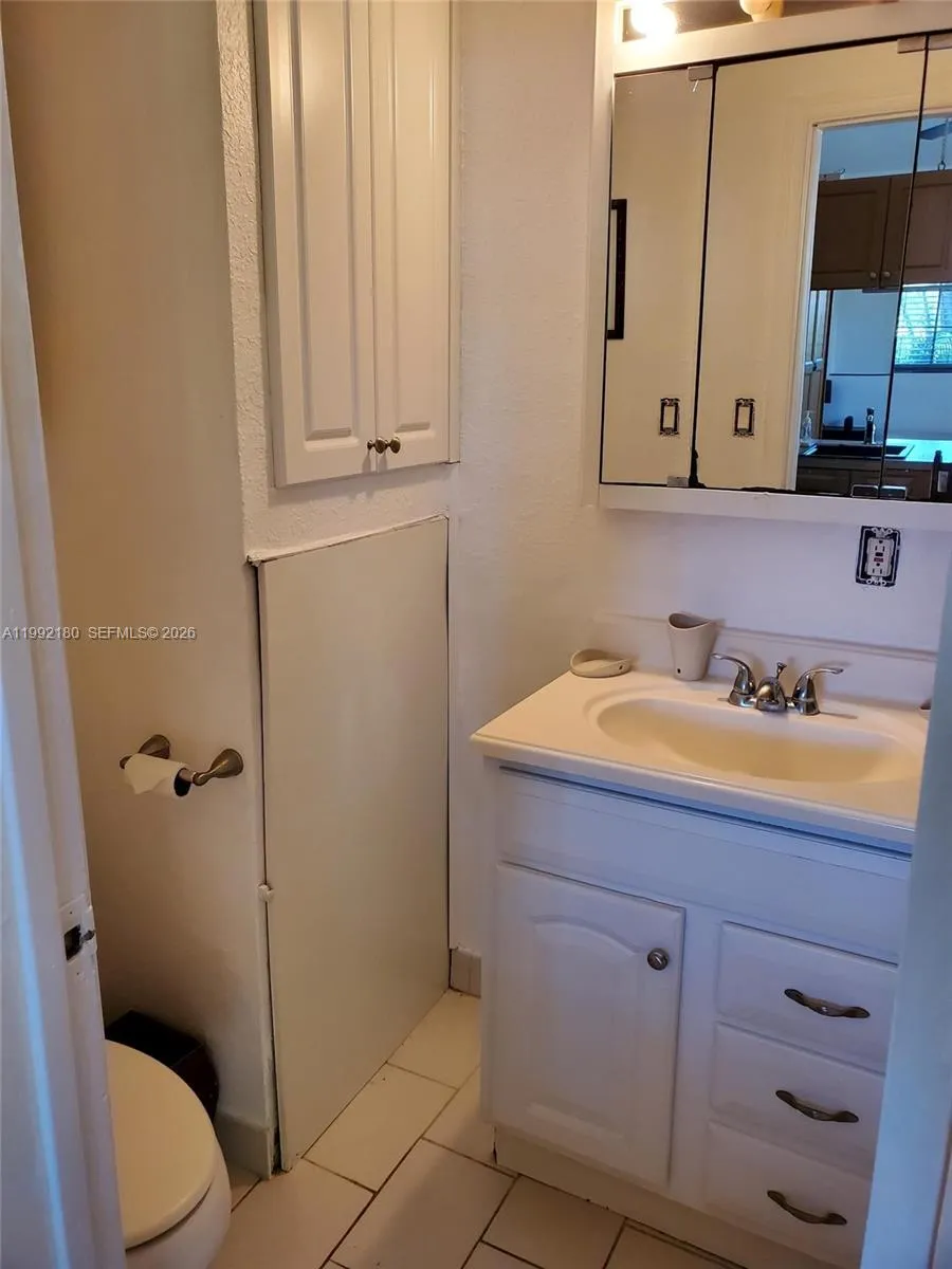 1916 Coolidge St 1, Hollywood, Florida 33020, Hollywood, Florida 33020, ,1 BathroomBathrooms,Residential Lease,For Rent,1916 Coolidge St 1, Hollywood, Florida 33020,A11992180