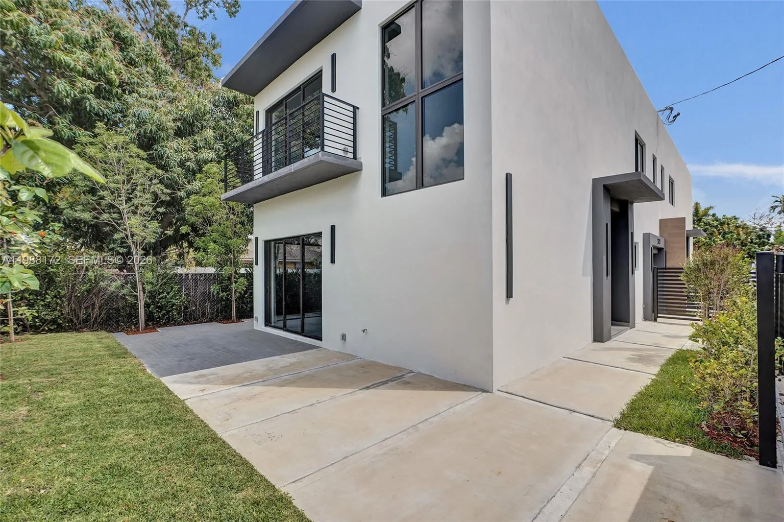 2421 Sw 16th Terrace, Miami, Florida 33145, Miami, Florida 33145, 3 Bedrooms Bedrooms, ,3 BathroomsBathrooms,Residential Lease,For Rent,2421 Sw 16th Terrace, Miami, Florida 33145,A11988172