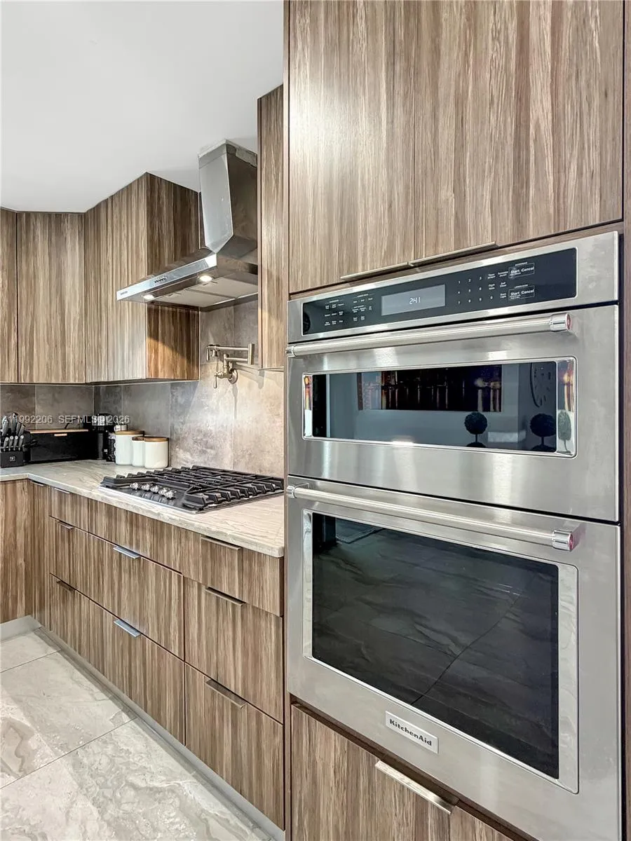 233 W 39th Pl, Hialeah, Florida 33012, Hialeah, Florida 33012, 4 Bedrooms Bedrooms, ,3 BathroomsBathrooms,Residential,For Sale,233 W 39th Pl, Hialeah, Florida 33012,A11992206