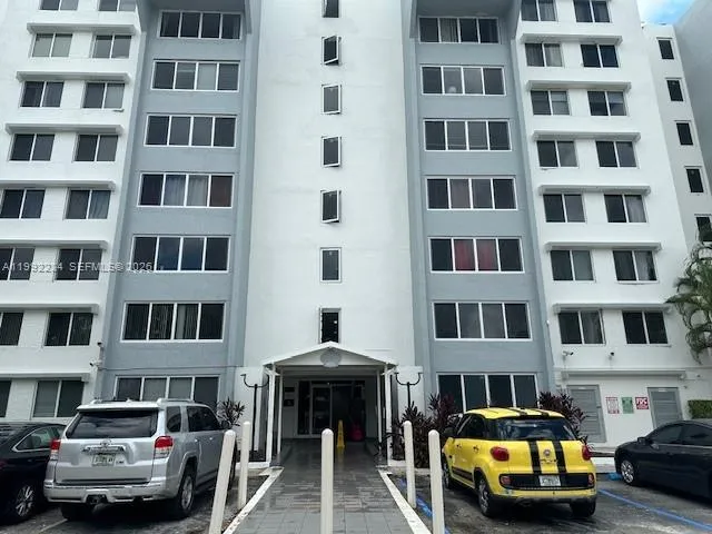 9001 Sw 77 Avenue C705, Miami, Florida 33156, Miami, Florida 33156, 1 Bedroom Bedrooms, ,1 BathroomBathrooms,Residential,For Sale,9001 Sw 77 Avenue C705, Miami, Florida 33156,A11992234