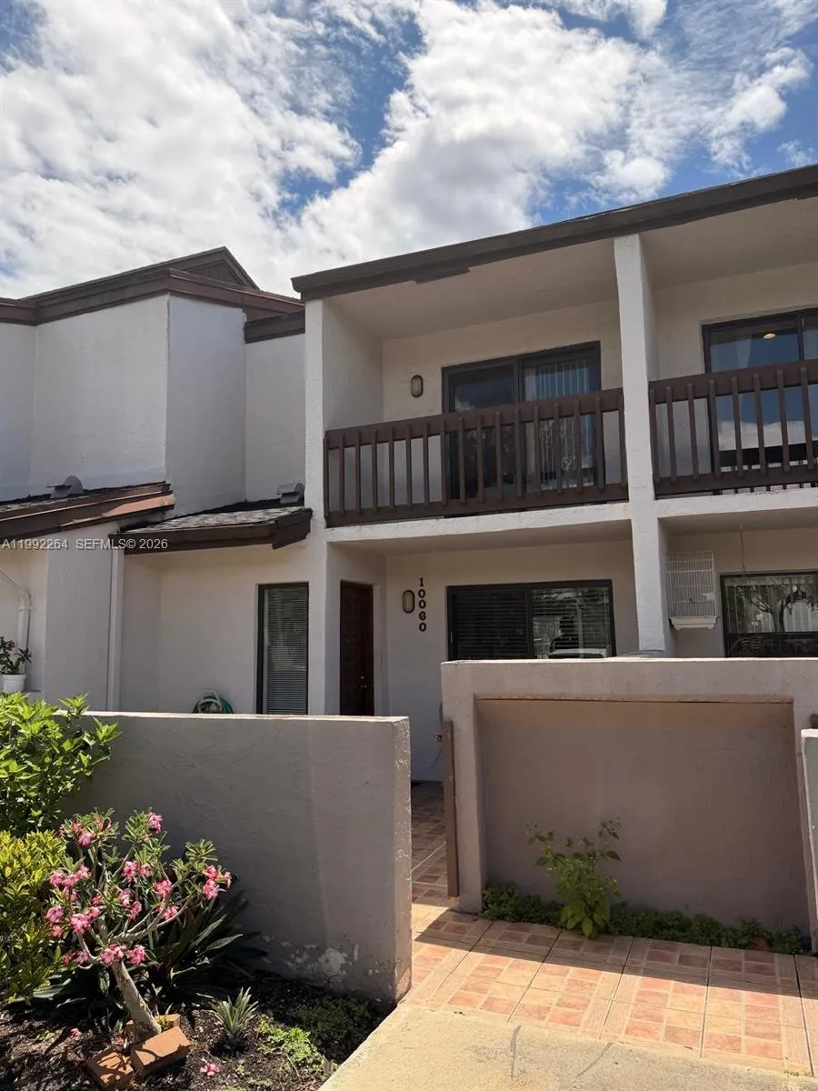 10060 Nw 41st St 55-5, Doral, Florida 33178, Doral, Florida 33178, 2 Bedrooms Bedrooms, ,2 BathroomsBathrooms,Residential,For Sale,10060 Nw 41st St 55-5, Doral, Florida 33178,A11992264