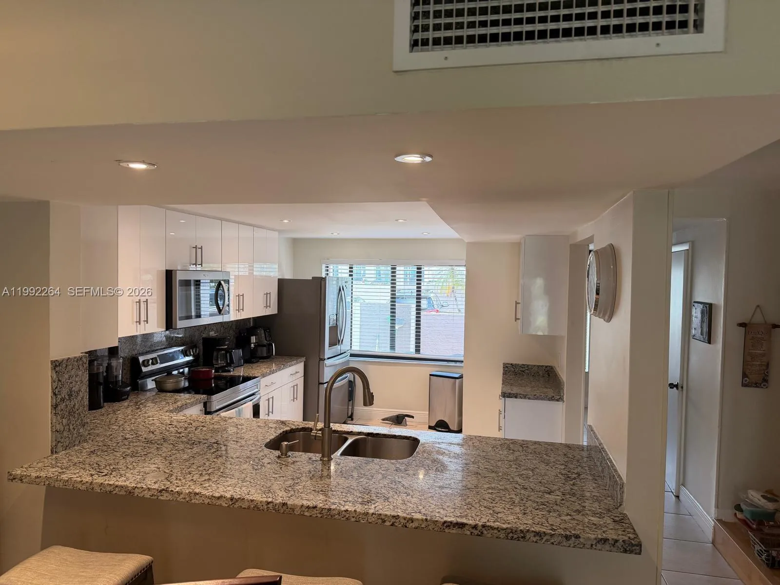 10060 Nw 41st St 55-5, Doral, Florida 33178, Doral, Florida 33178, 2 Bedrooms Bedrooms, ,2 BathroomsBathrooms,Residential,For Sale,10060 Nw 41st St 55-5, Doral, Florida 33178,A11992264