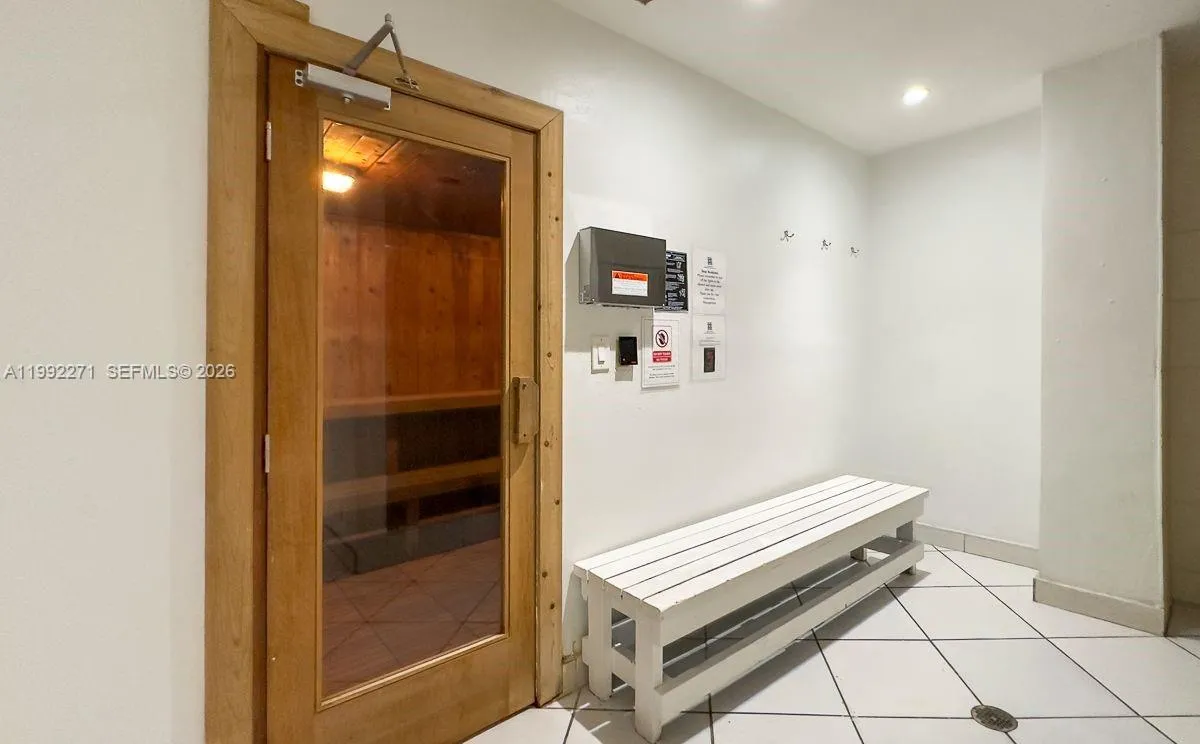 100 Bayview Dr 210, Sunny Isles Beach, Florida 331, Sunny Isles Beach, Florida 33160, 1 Bedroom Bedrooms, ,1 BathroomBathrooms,Residential Lease,For Rent,100 Bayview Dr 210, Sunny Isles Beach, Florida 331,A11992271