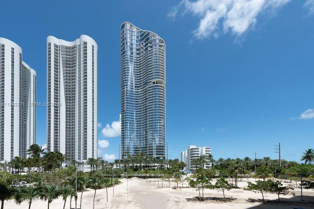 100 Bayview Dr 210, Sunny Isles Beach, Florida 331, Sunny Isles Beach, Florida 33160, 1 Bedroom Bedrooms, ,1 BathroomBathrooms,Residential Lease,For Rent,100 Bayview Dr 210, Sunny Isles Beach, Florida 331,A11992271