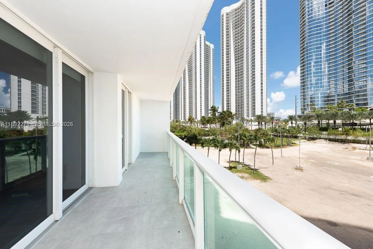 100 Bayview Dr 210, Sunny Isles Beach, Florida 331, Sunny Isles Beach, Florida 33160, 1 Bedroom Bedrooms, ,1 BathroomBathrooms,Residential Lease,For Rent,100 Bayview Dr 210, Sunny Isles Beach, Florida 331,A11992271