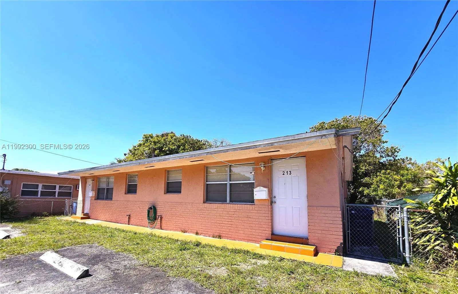 211 Se 10th St, Hallandale Beach, Florida 33009, Hallandale Beach, Florida 33009, ,Residential Income,For Sale,211 Se 10th St, Hallandale Beach, Florida 33009,A11992300