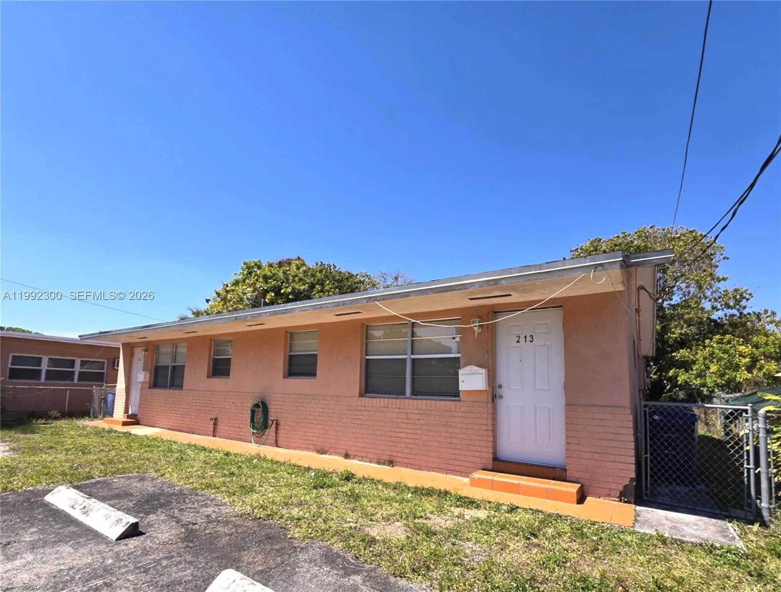 211 Se 10th St, Hallandale Beach, Florida 33009, Hallandale Beach, Florida 33009, ,Residential Income,For Sale,211 Se 10th St, Hallandale Beach, Florida 33009,A11992300