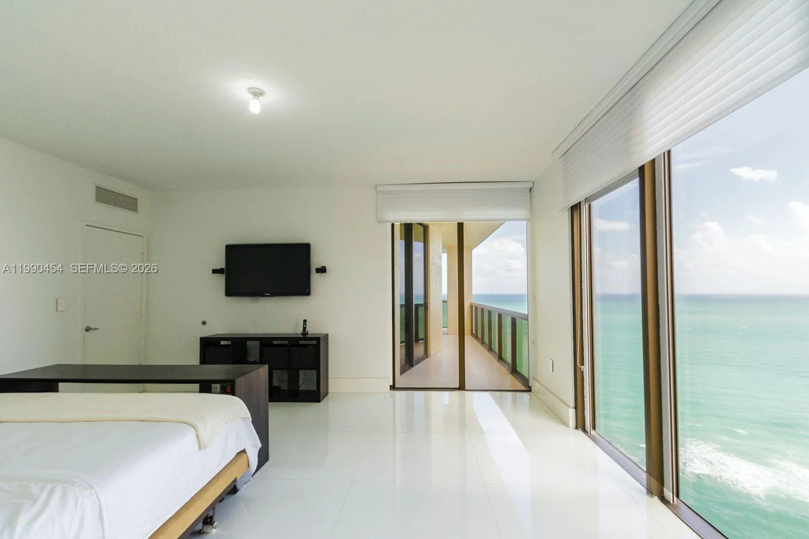 16275 Collins Ave X, Sunny Isles Beach, Florida 33, Sunny Isles Beach, Florida 33160, 3 Bedrooms Bedrooms, ,3 BathroomsBathrooms,Residential Lease,For Rent,16275 Collins Ave X, Sunny Isles Beach, Florida 33,A11990454