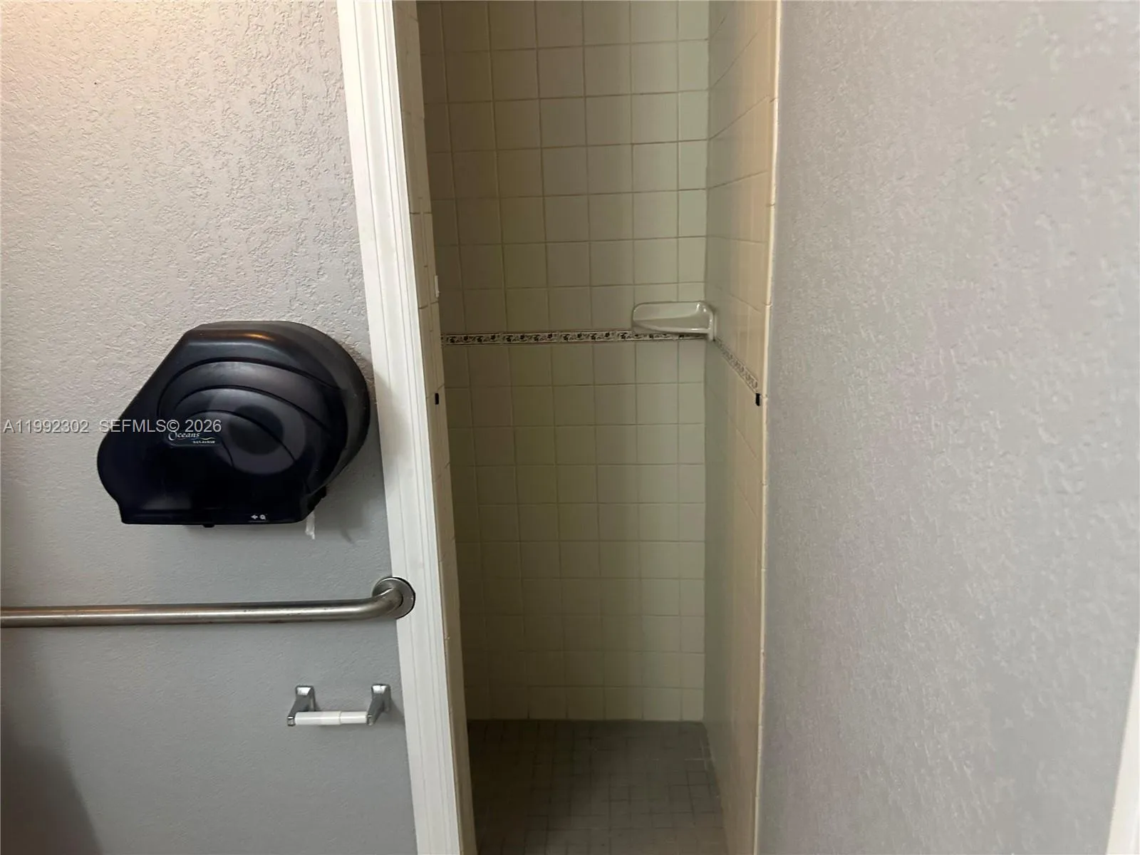 257 N Krome Ave, Homestead, Florida 33030, Homestead, Florida 33030, ,Commercial Sale,For Sale,257 N Krome Ave, Homestead, Florida 33030,A11992302