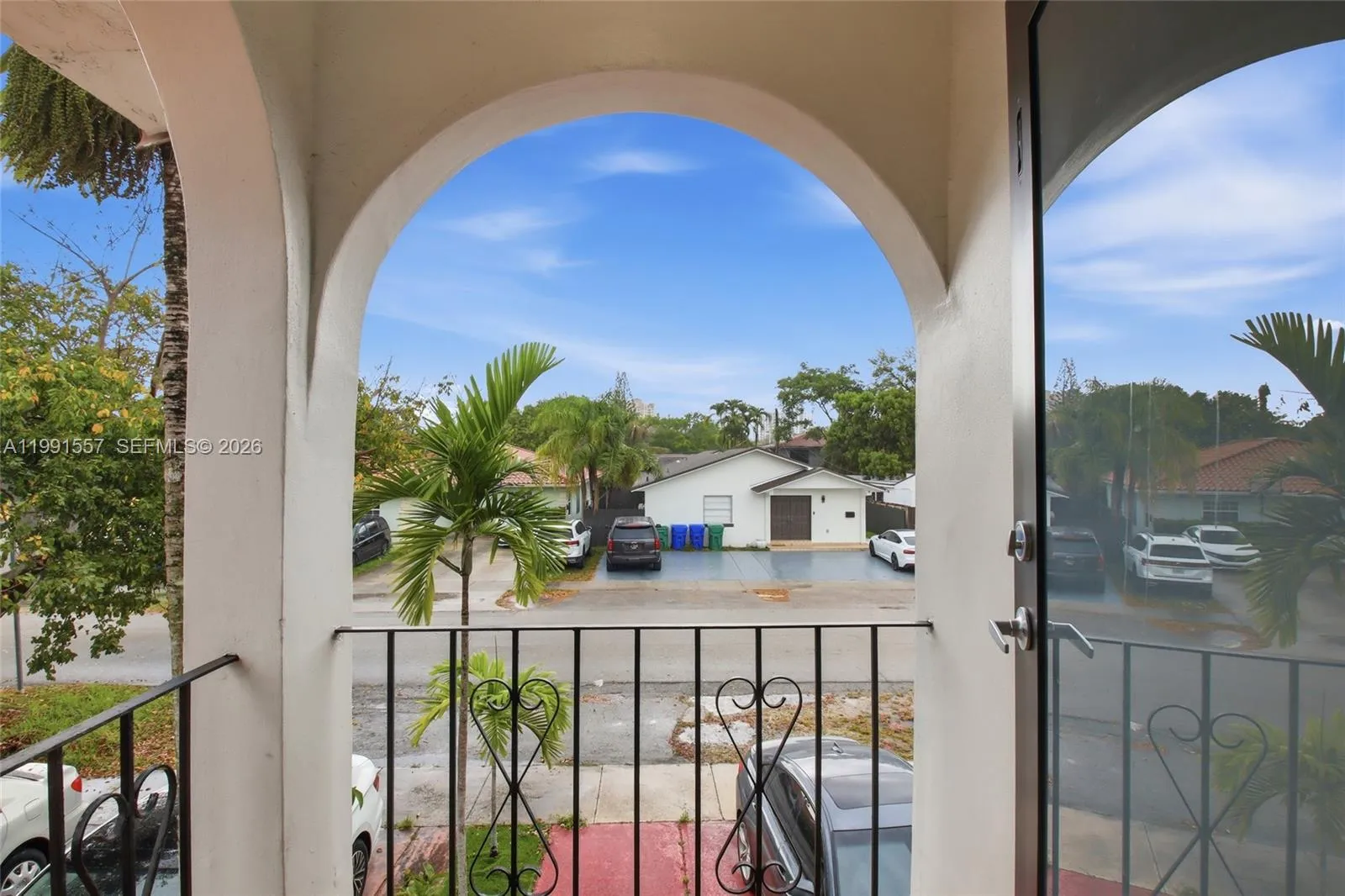 3210 Sw 26th St 3210, Miami, Florida 33133, Miami, Florida 33133, 3 Bedrooms Bedrooms, ,2 BathroomsBathrooms,Residential Lease,For Rent,3210 Sw 26th St 3210, Miami, Florida 33133,A11991557