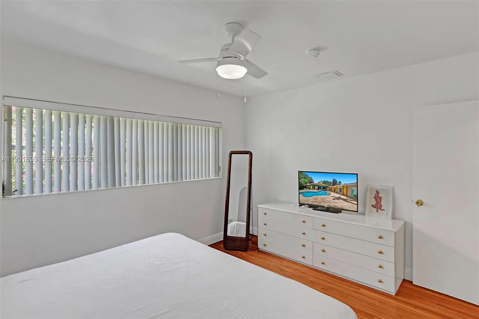 3920 Monserrate St, Coral Gables, Florida 33134, Coral Gables, Florida 33134, 5 Bedrooms Bedrooms, ,4 BathroomsBathrooms,Residential Lease,For Rent,3920 Monserrate St, Coral Gables, Florida 33134,A11991893