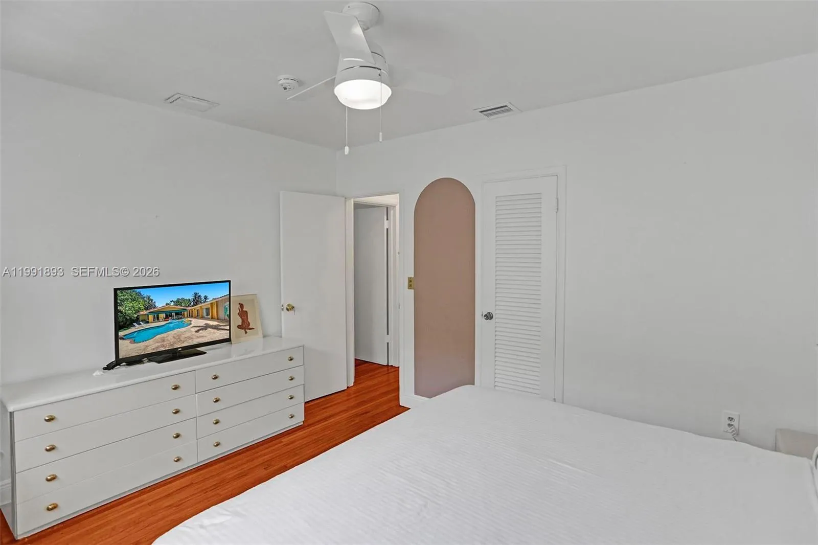 3920 Monserrate St, Coral Gables, Florida 33134, Coral Gables, Florida 33134, 5 Bedrooms Bedrooms, ,4 BathroomsBathrooms,Residential Lease,For Rent,3920 Monserrate St, Coral Gables, Florida 33134,A11991893