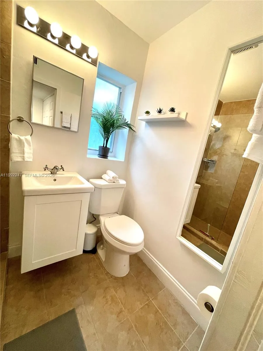 8036 Harding Ave 3, Miami Beach, Florida 33141, Miami Beach, Florida 33141, 1 Bedroom Bedrooms, ,1 BathroomBathrooms,Residential Lease,For Rent,8036 Harding Ave 3, Miami Beach, Florida 33141,A11992247