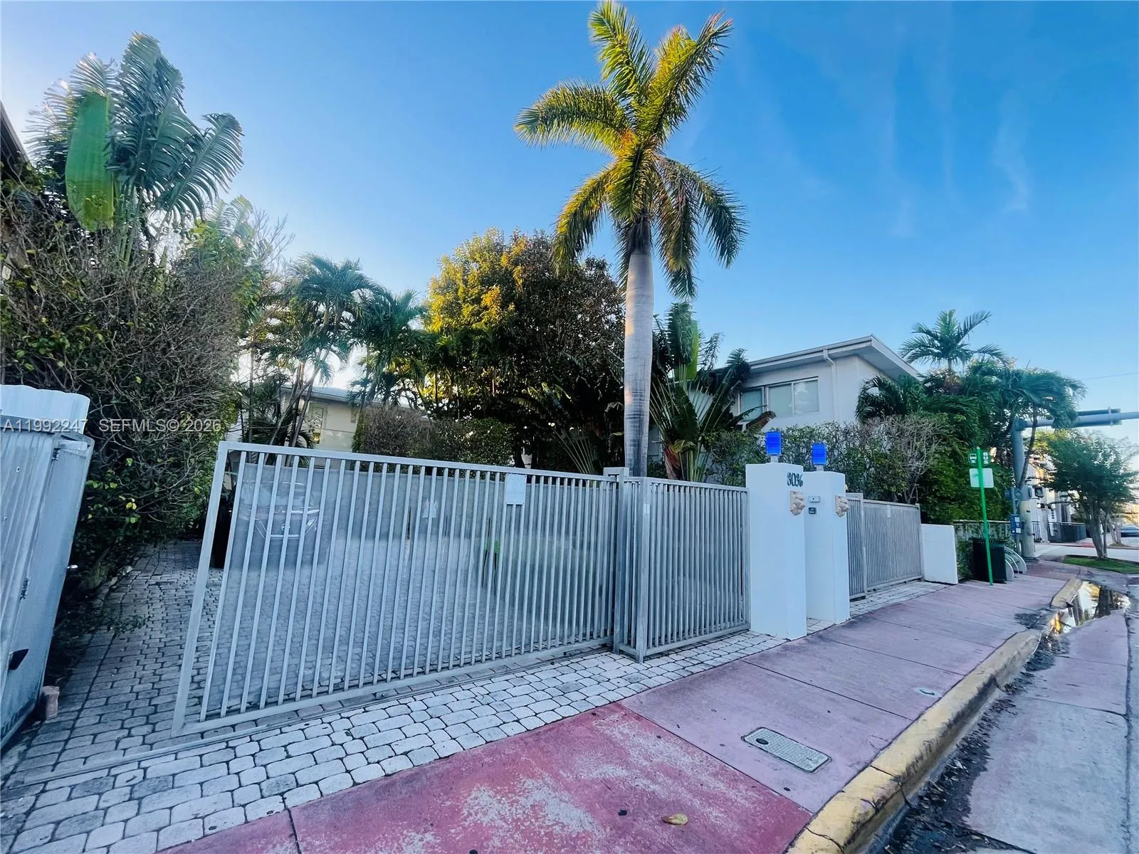 8036 Harding Ave 3, Miami Beach, Florida 33141, Miami Beach, Florida 33141, 1 Bedroom Bedrooms, ,1 BathroomBathrooms,Residential Lease,For Rent,8036 Harding Ave 3, Miami Beach, Florida 33141,A11992247