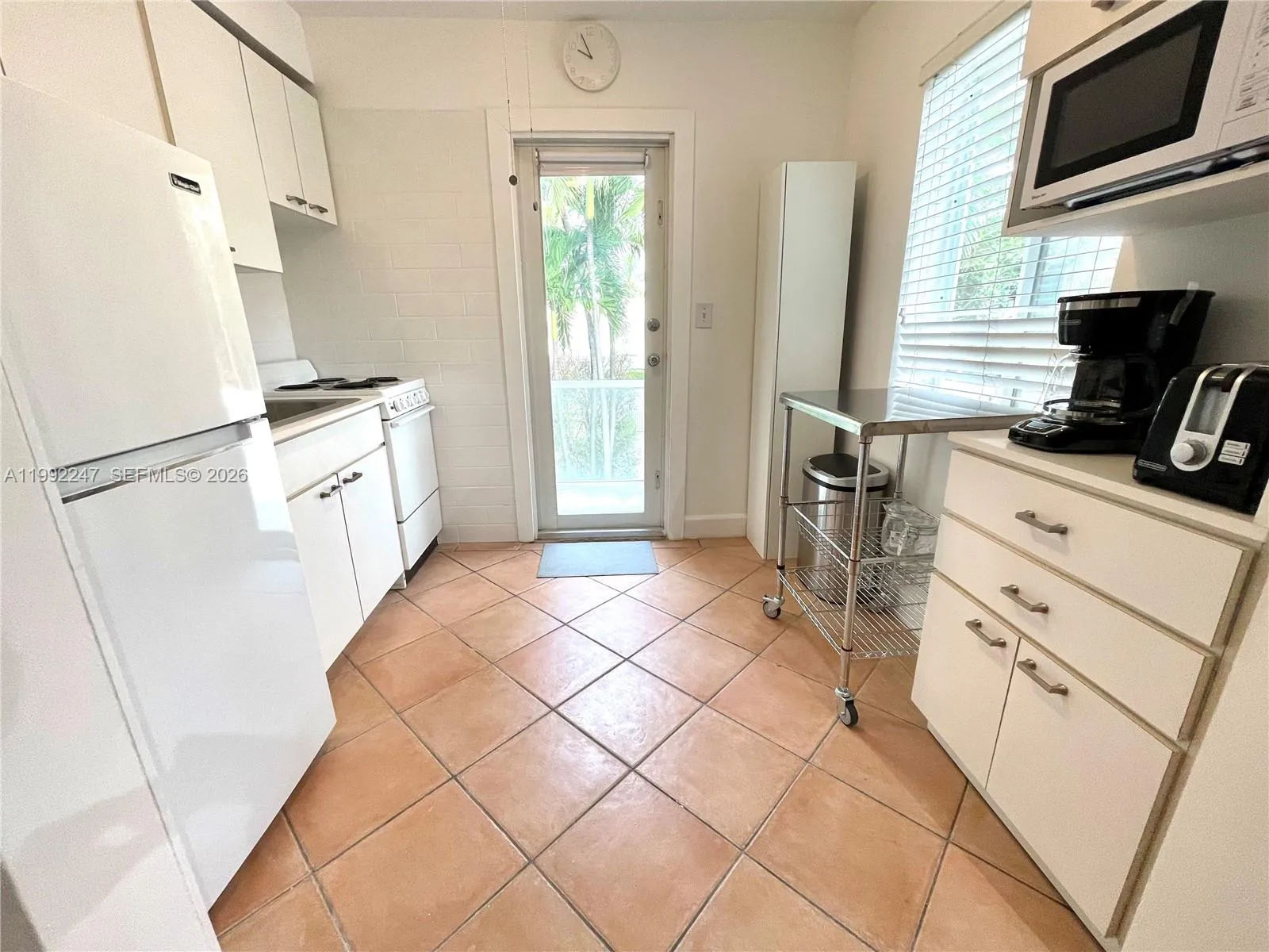8036 Harding Ave 3, Miami Beach, Florida 33141, Miami Beach, Florida 33141, 1 Bedroom Bedrooms, ,1 BathroomBathrooms,Residential Lease,For Rent,8036 Harding Ave 3, Miami Beach, Florida 33141,A11992247