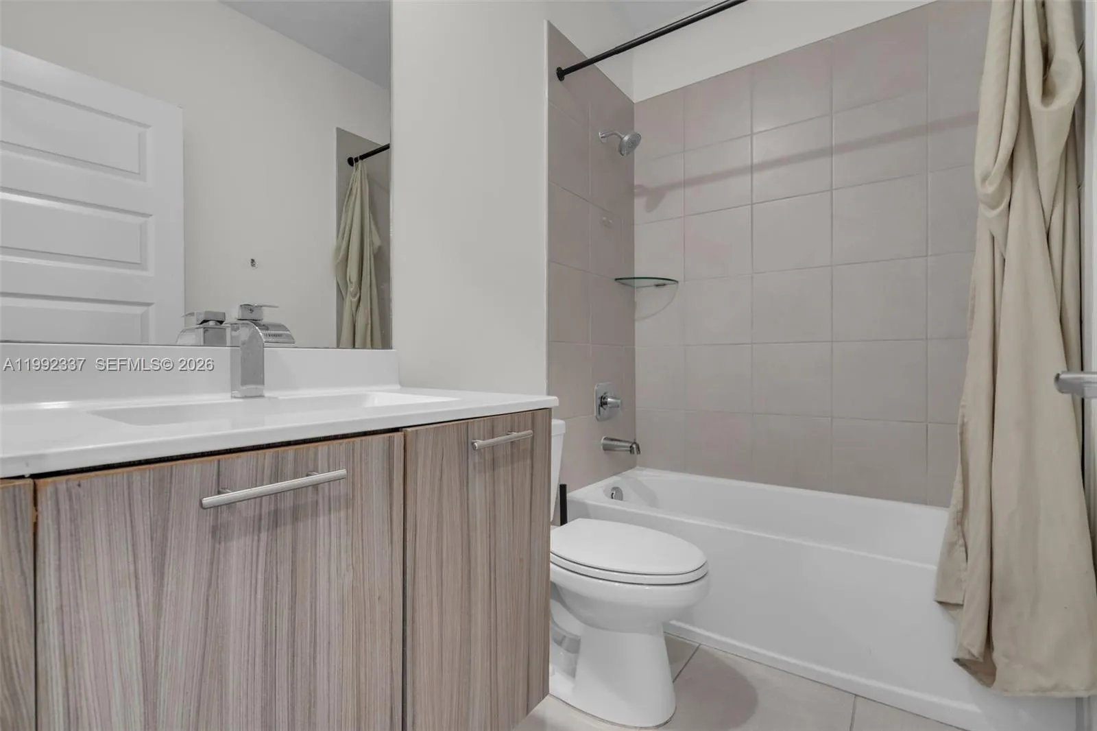 8363 Nw 41st St A-109, Doral, Florida 33166, Doral, Florida 33166, 4 Bedrooms Bedrooms, ,3 BathroomsBathrooms,Residential Lease,For Rent,8363 Nw 41st St A-109, Doral, Florida 33166,A11992337