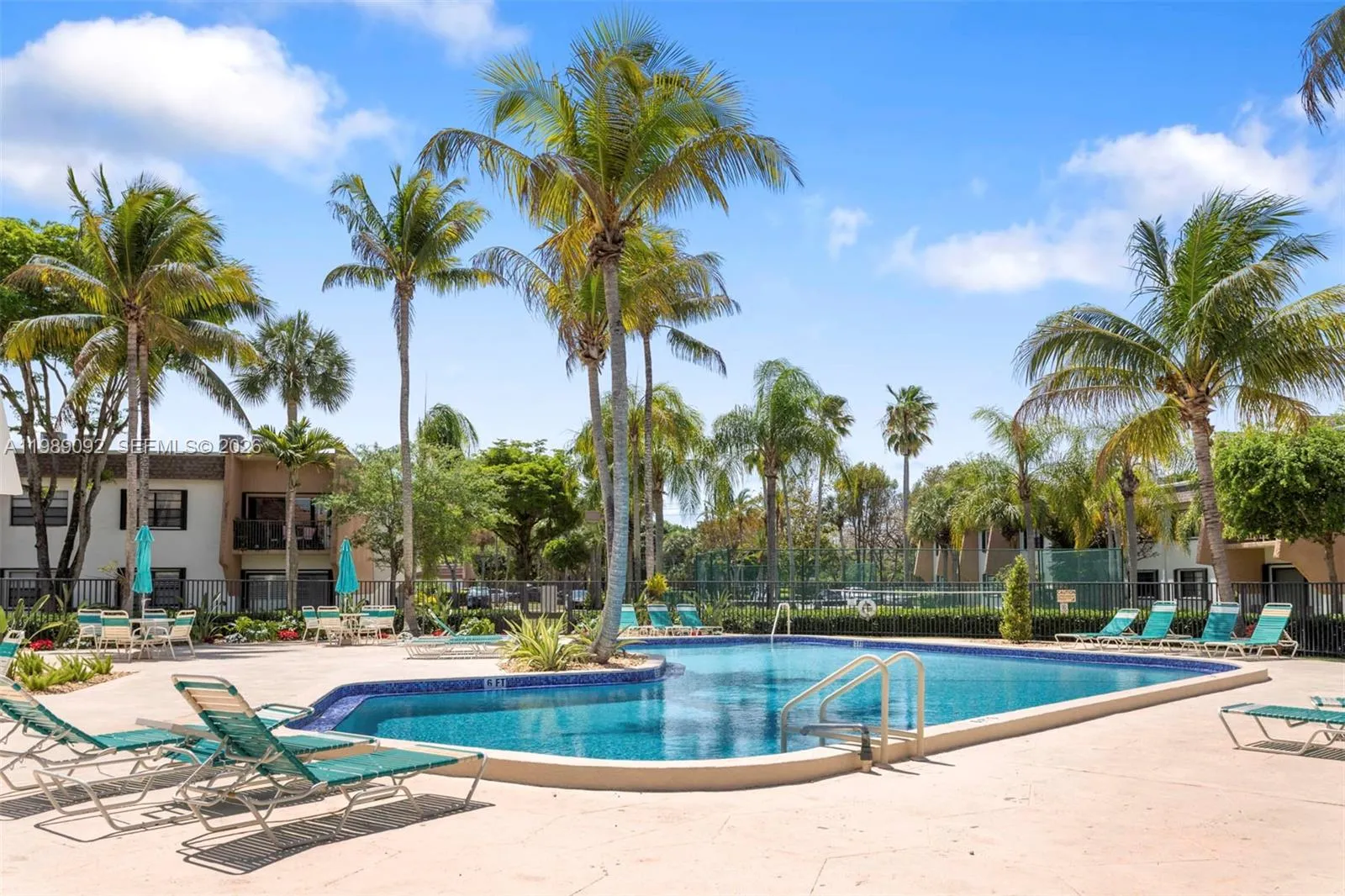 Great and well maintained amenities, tropical setting pool steps from the unit 109!