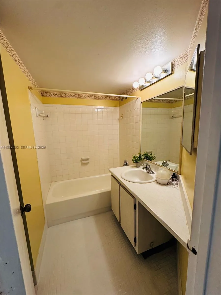 3274 Nw 103rd Ter 201-a, Coral Springs, Florida 33, Coral Springs, Florida 33065, 2 Bedrooms Bedrooms, ,2 BathroomsBathrooms,Residential Lease,For Rent,3274 Nw 103rd Ter 201-a, Coral Springs, Florida 33,A11992353