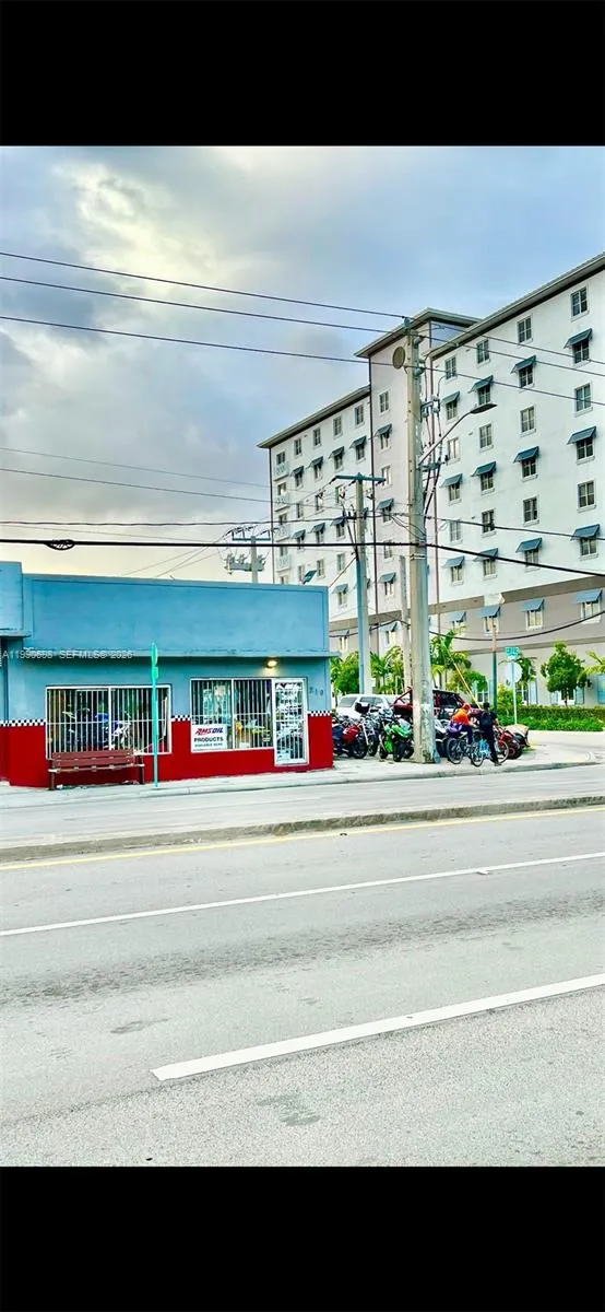 210 Sw 22nd Ave, Miami, Florida 33135, Miami, Florida 33135, ,Commercial Lease,For Rent,210 Sw 22nd Ave, Miami, Florida 33135,A11990698 210 Sw 22nd Ave, Miami, Florida 33135, Miami, Florida 33135, ,Commercial Lease,For Rent,210 Sw 22nd Ave, Miami, Florida 33135,A11990698