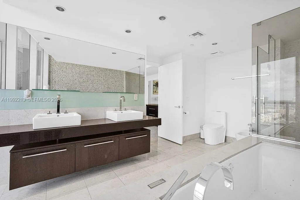17121 Collins Ave 1808, Sunny Isles Beach, Florida, Sunny Isles Beach, Florida 33160, 3 Bedrooms Bedrooms, ,3 BathroomsBathrooms,Residential Lease,For Rent,17121 Collins Ave 1808, Sunny Isles Beach, Florida,A11992213
