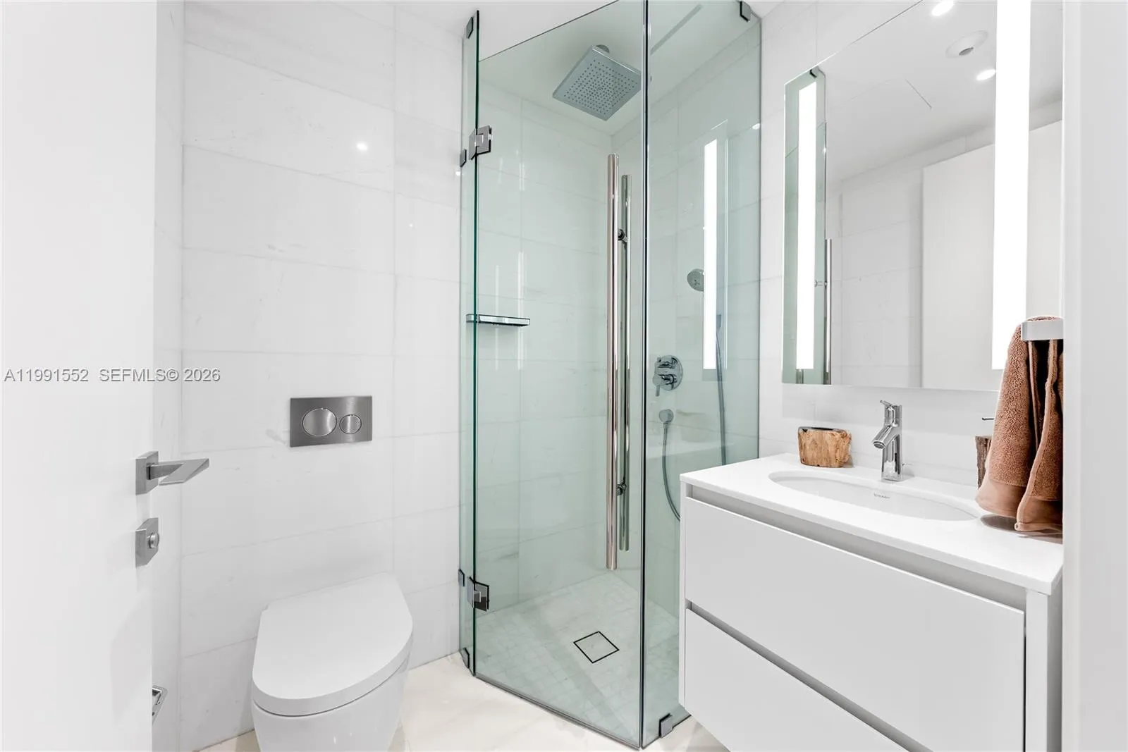 300 Biscayne Boulevard Way 901e, Miami, Florida 33, Miami, Florida 33131, 4 Bedrooms Bedrooms, ,4 BathroomsBathrooms,Residential Lease,For Rent,300 Biscayne Boulevard Way 901e, Miami, Florida 33,A11991552