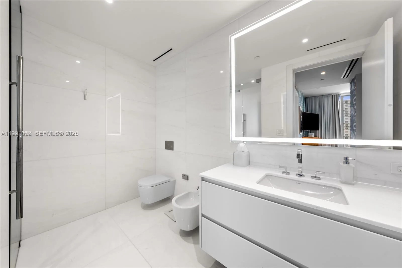 300 Biscayne Boulevard Way 901e, Miami, Florida 33, Miami, Florida 33131, 4 Bedrooms Bedrooms, ,4 BathroomsBathrooms,Residential Lease,For Rent,300 Biscayne Boulevard Way 901e, Miami, Florida 33,A11991552