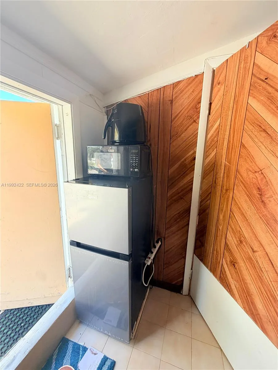 19631 Ne 12th Ct Eff, Miami, Florida 33179, Miami, Florida 33179, 1 Bedroom Bedrooms, ,1 BathroomBathrooms,Residential Lease,For Rent,19631 Ne 12th Ct Eff, Miami, Florida 33179,A11992422