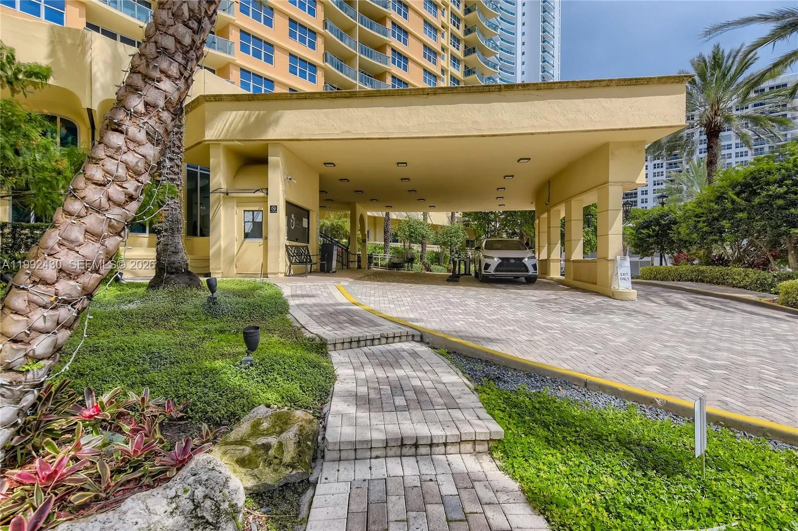 2501 S Ocean Dr 1532, Hollywood, Florida 33019, Hollywood, Florida 33019, ,1 BathroomBathrooms,Residential Lease,For Rent,2501 S Ocean Dr 1532, Hollywood, Florida 33019,A11992430