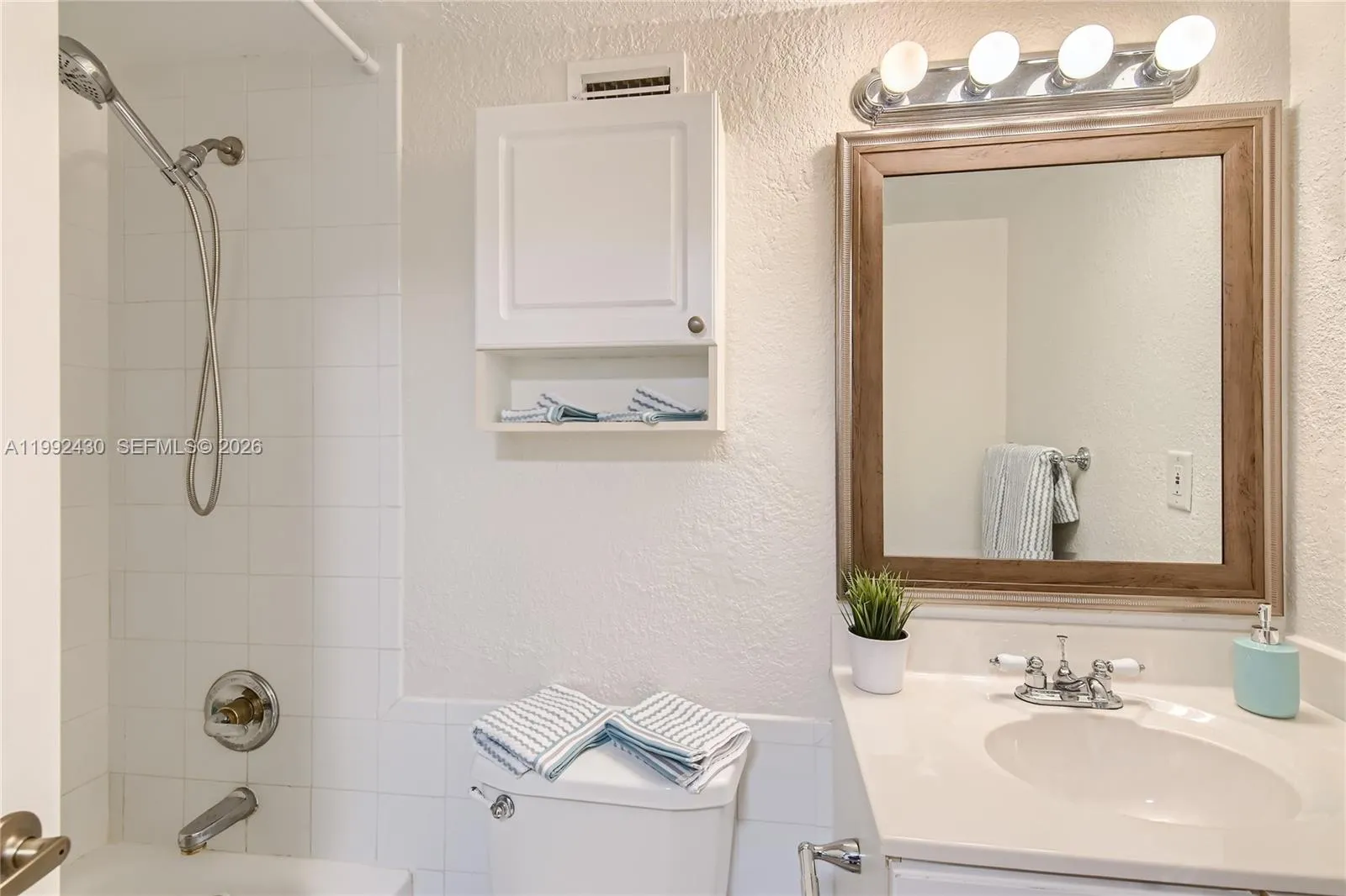 2501 S Ocean Dr 1532, Hollywood, Florida 33019, Hollywood, Florida 33019, ,1 BathroomBathrooms,Residential Lease,For Rent,2501 S Ocean Dr 1532, Hollywood, Florida 33019,A11992430