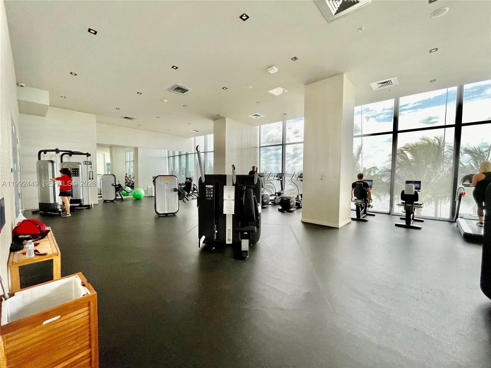 2900 Ne 7th Ave 1103, Miami, Florida 33137, Miami, Florida 33137, 2 Bedrooms Bedrooms, ,3 BathroomsBathrooms,Residential Lease,For Rent,2900 Ne 7th Ave 1103, Miami, Florida 33137,A11992449