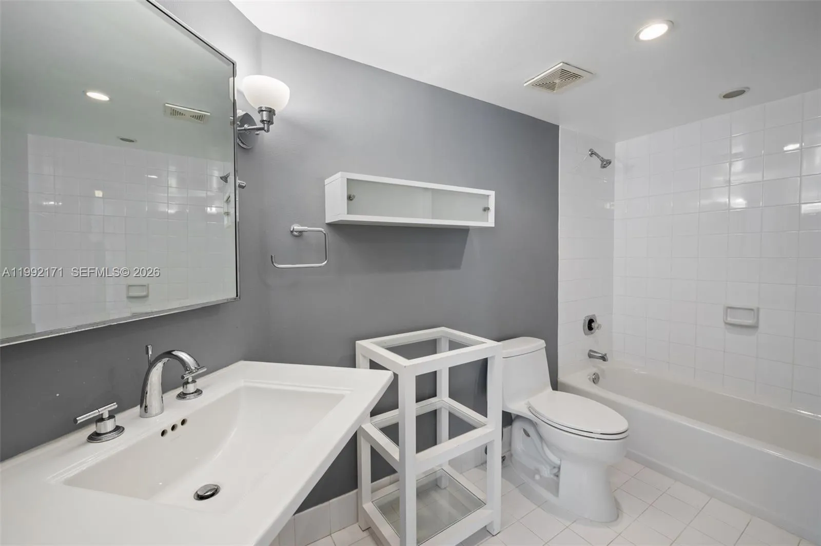 1900 Sunset Harbour Dr 2303, Miami Beach, Florida, Miami Beach, Florida 33139, 2 Bedrooms Bedrooms, ,2 BathroomsBathrooms,Residential Lease,For Rent,1900 Sunset Harbour Dr 2303, Miami Beach, Florida ,A11992171