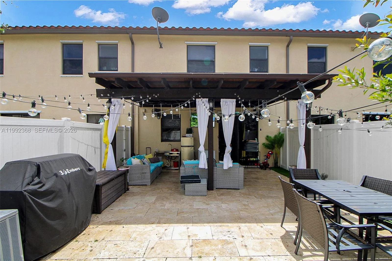 3323 W 90th Ter, Hialeah, Florida 33018, Hialeah, Florida 33018, 3 Bedrooms Bedrooms, ,2 BathroomsBathrooms,Residential,For Sale,3323 W 90th Ter, Hialeah, Florida 33018,A11992368