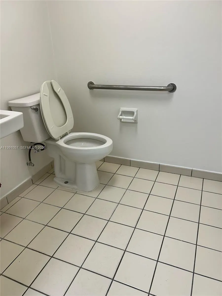 6991 Nw 82nd Ave 11, Medley, Florida 33166, Medley, Florida 33166, ,Commercial Lease,For Rent,6991 Nw 82nd Ave 11, Medley, Florida 33166,A11991057