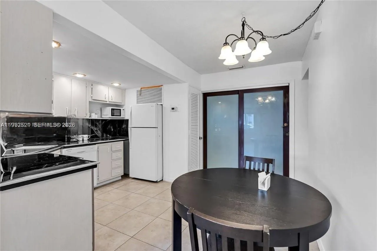 2175 Ne 56th St 107, Fort Lauderdale, Florida 3330, Fort Lauderdale, Florida 33308, 2 Bedrooms Bedrooms, ,1 BathroomBathrooms,Residential Lease,For Rent,2175 Ne 56th St 107, Fort Lauderdale, Florida 3330,A11992521
