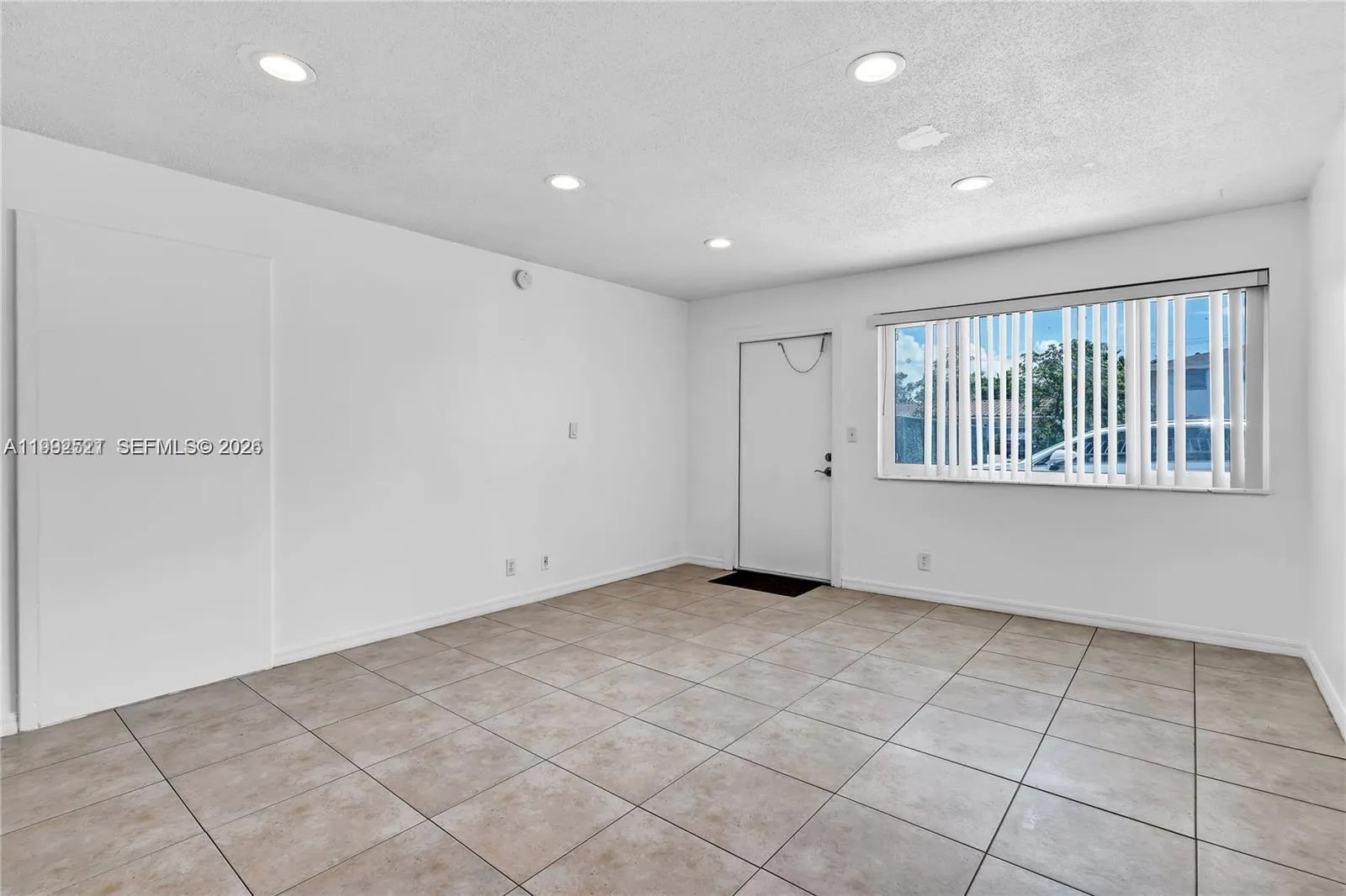 2175 Ne 56th St 107, Fort Lauderdale, Florida 3330, Fort Lauderdale, Florida 33308, 2 Bedrooms Bedrooms, ,1 BathroomBathrooms,Residential Lease,For Rent,2175 Ne 56th St 107, Fort Lauderdale, Florida 3330,A11992521
