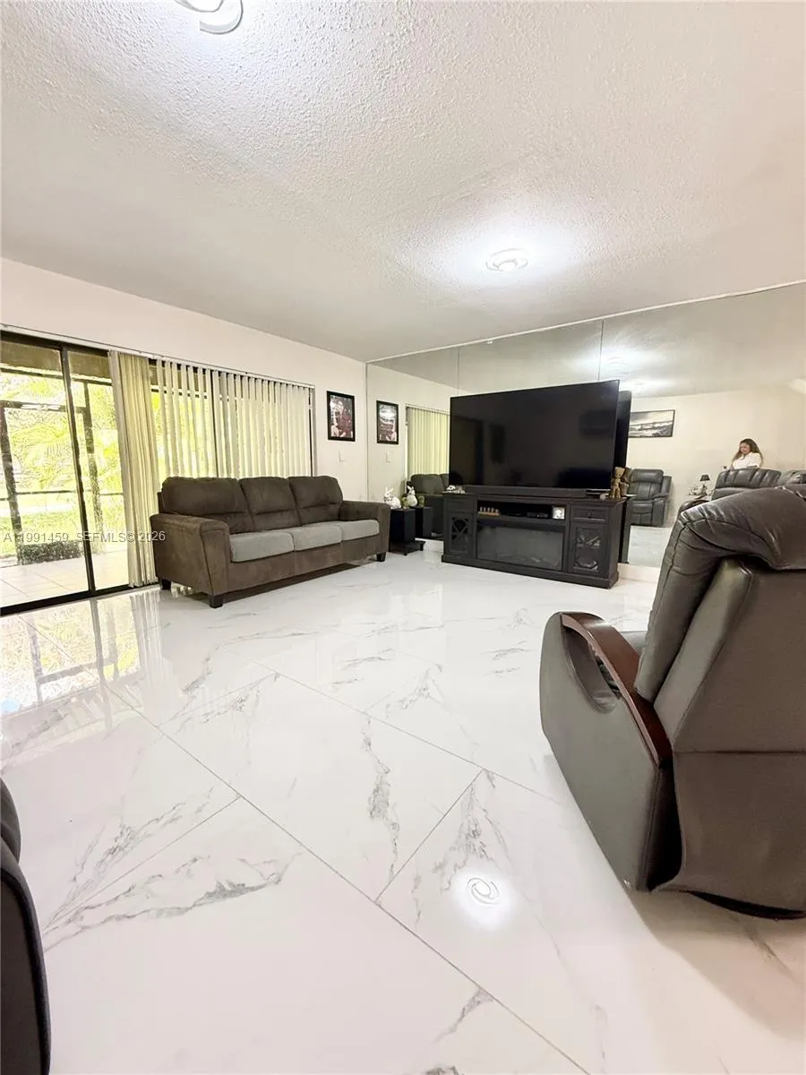 3536 Estepona Ave 21s2, Doral, Florida 33178, Doral, Florida 33178, 2 Bedrooms Bedrooms, ,2 BathroomsBathrooms,Residential,For Sale,3536 Estepona Ave 21s2, Doral, Florida 33178,A11991459