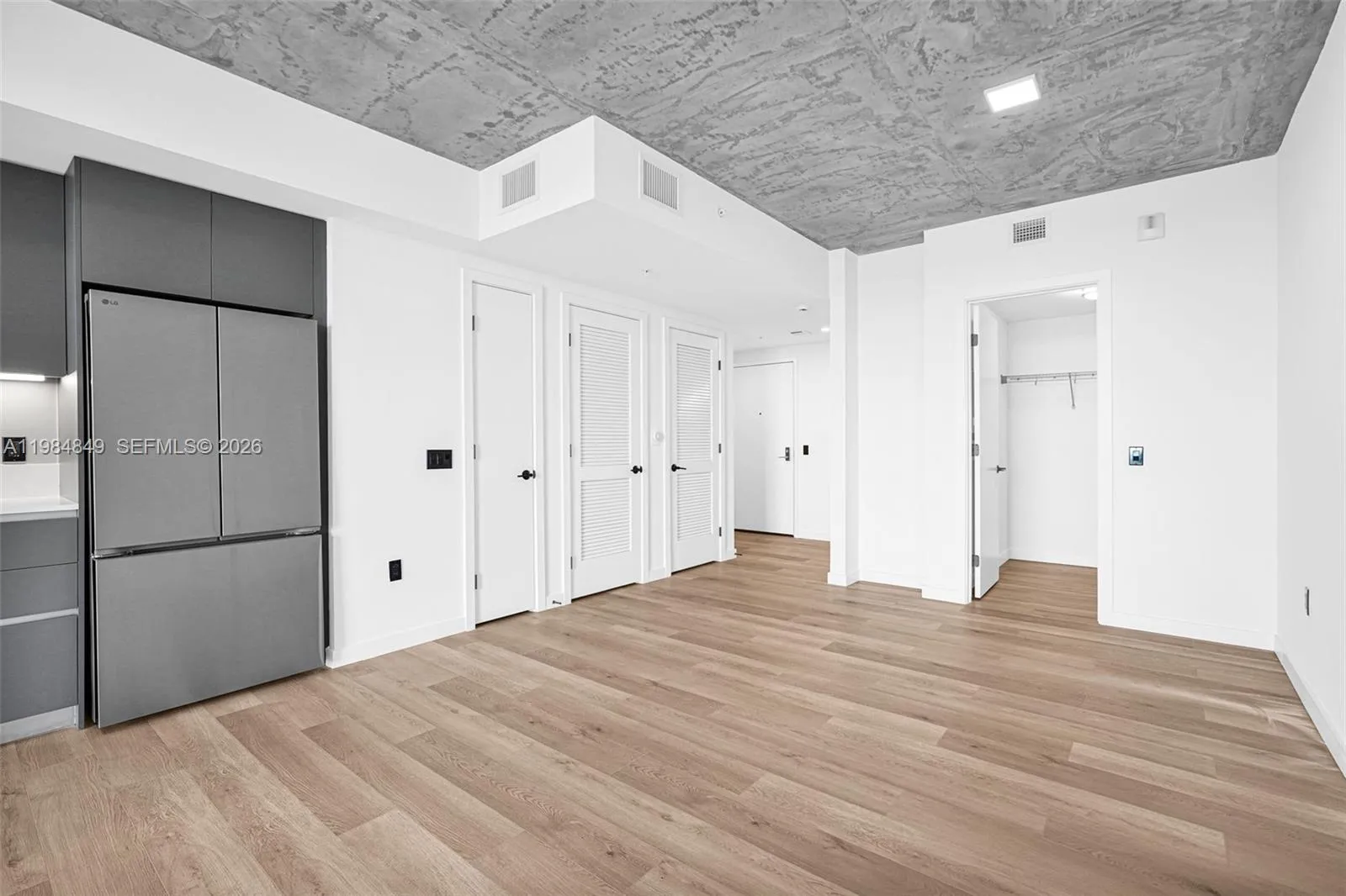 307 Sw 5th St 1809, Fort Lauderdale, Florida 33315, Fort Lauderdale, Florida 33315, 2 Bedrooms Bedrooms, ,1 BathroomBathrooms,Residential Lease,For Rent,307 Sw 5th St 1809, Fort Lauderdale, Florida 33315,A11984849